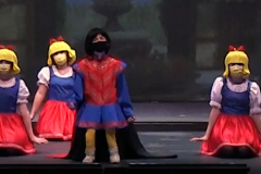 Shrek-Farquaad-and-Duloc-Dancers-3