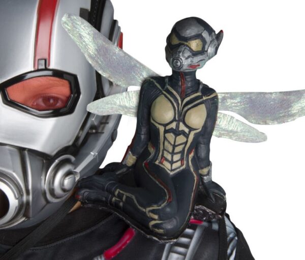 Wasp Shoulder Accessory